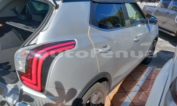 Acheter Occasion Voiture SsangYong Tivoli Gris à Pirae, Tahiti Acheter Occasion Voiture SsangYong Tivoli Gris à Pirae, Tahiti