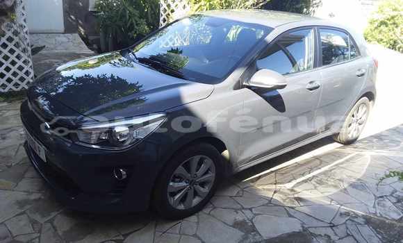 Acheter Occasion Voiture Kia Rio Gris à Paea, Tahiti Acheter Occasion Voiture Kia Rio Gris à Paea, Tahiti