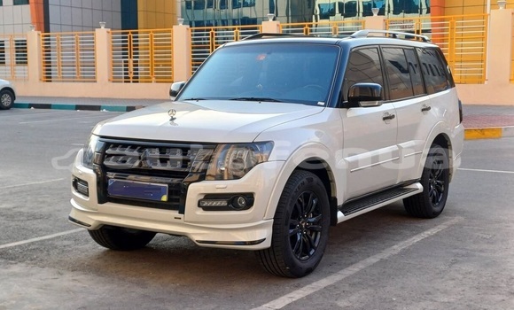 Acheter Occasion Voiture Mitsubishi Pajero Blanc à Vahitahi, Tuamotu Acheter Occasion Voiture Mitsubishi Pajero Blanc à Vahitahi, Tuamotu