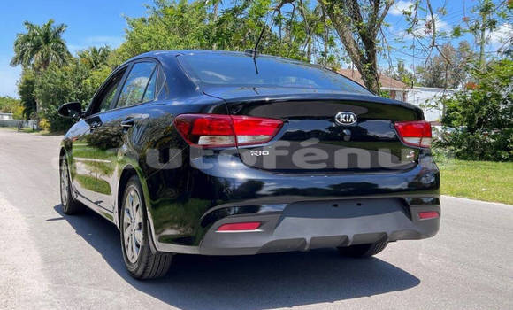 Acheter Occasion Voiture Kia Rio Noir à Arutua, Tuamotu Acheter Occasion Voiture Kia Rio Noir à Arutua, Tuamotu