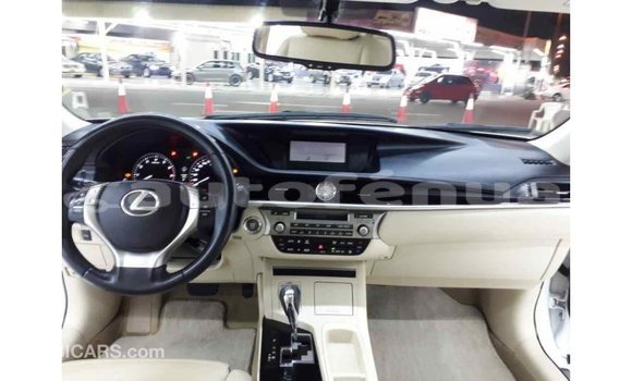 Buy Import Lexus ES White Car in Import - Dubai in Marquesas Buy Import Lexus ES White Car in Import - Dubai in Marquesas