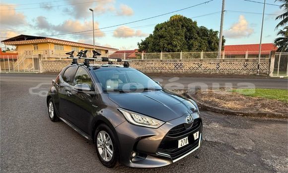 Medium with watermark toyota yaris tahiti papara 4938