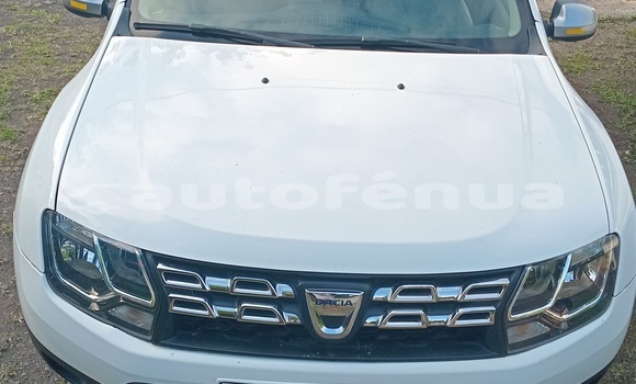 Medium with watermark dacia duster tahiti teva i uta 4949
