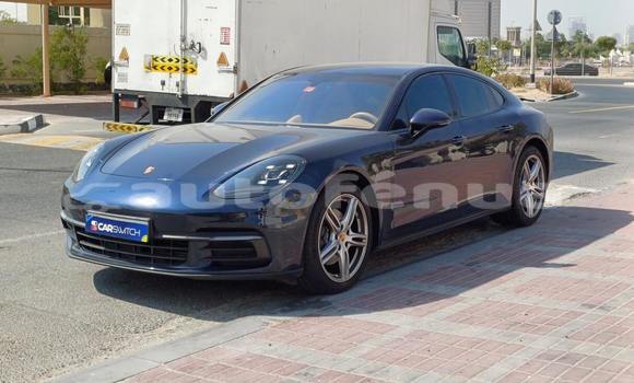 Acheter Occasion Voiture Porsche Panamera Bleu à Niau, Tuamotu