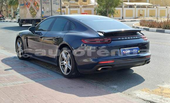 Acheter Occasion Voiture Porsche Panamera Bleu à Niau, Tuamotu Acheter Occasion Voiture Porsche Panamera Bleu à Niau, Tuamotu