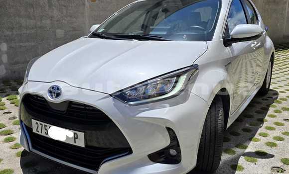 Medium with watermark toyota yaris tahiti papeete 4969