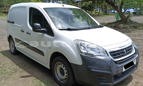 Acheter Occasion Voiture Peugeot Partner Blanc à Papara, Tahiti Acheter Occasion Voiture Peugeot Partner Blanc à Papara, Tahiti