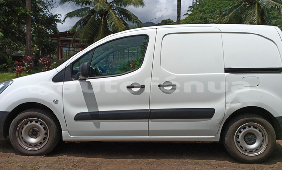 Acheter Occasion Voiture Peugeot Partner Blanc à Papara, Tahiti Acheter Occasion Voiture Peugeot Partner Blanc à Papara, Tahiti