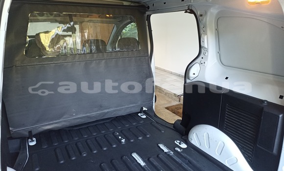 Acheter Occasion Voiture Peugeot Partner Blanc à Papara, Tahiti Acheter Occasion Voiture Peugeot Partner Blanc à Papara, Tahiti