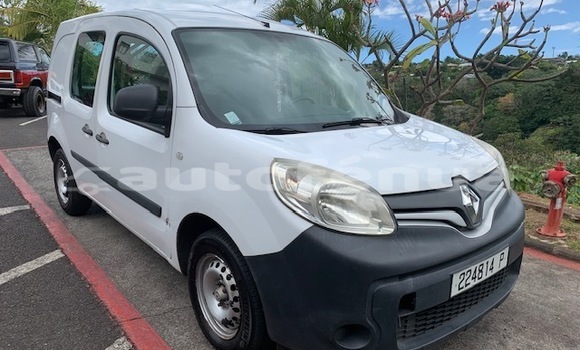 Acheter Occasion Voiture Renault Kangoo Blanc à Papeete, Tahiti Acheter Occasion Voiture Renault Kangoo Blanc à Papeete, Tahiti
