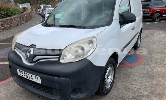 Acheter Occasion Voiture Renault Kangoo Blanc à Papeete, Tahiti Acheter Occasion Voiture Renault Kangoo Blanc à Papeete, Tahiti