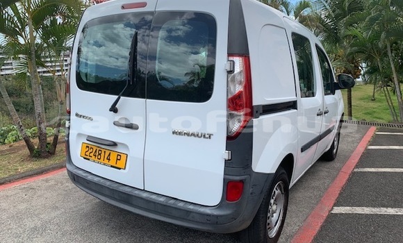 Acheter Occasion Voiture Renault Kangoo Blanc à Papeete, Tahiti Acheter Occasion Voiture Renault Kangoo Blanc à Papeete, Tahiti