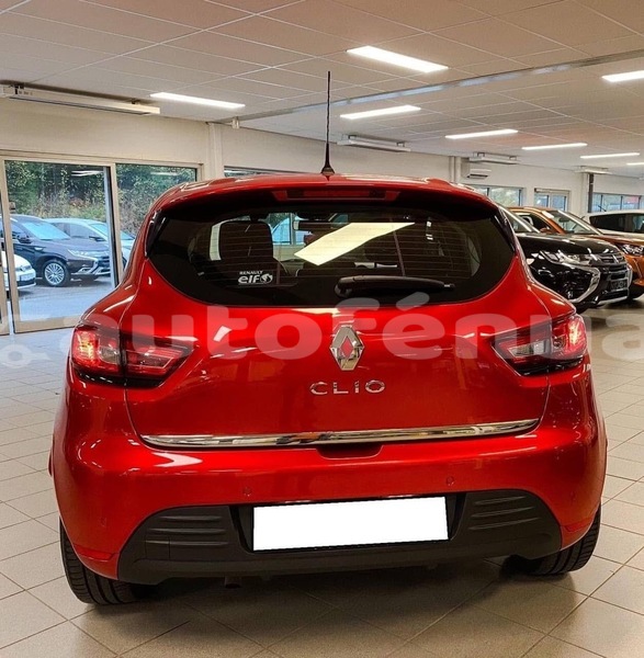Big with watermark renault clio tuamotu ahe 5054