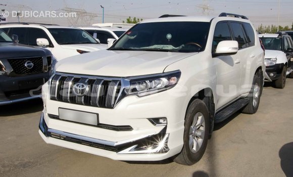 Acheter Import Voiture Toyota Prado Blanc à Import - Dubai, Marquesas Acheter Import Voiture Toyota Prado Blanc à Import - Dubai, Marquesas