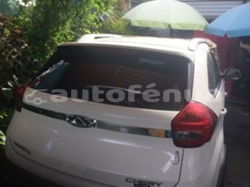 Big with watermark chery tiggo 2 tahiti pirae 5064