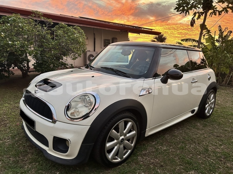 Big with watermark mini cooper tahiti faaa 5066