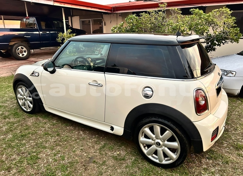 Big with watermark mini cooper tahiti faaa 5066