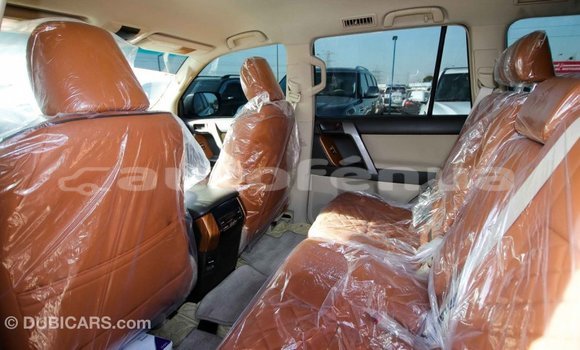 Acheter Import Voiture Toyota Prado Blanc à Import - Dubai, Marquesas Acheter Import Voiture Toyota Prado Blanc à Import - Dubai, Marquesas