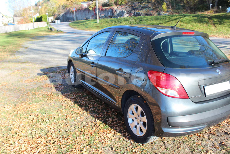 Big with watermark peugeot 207 tahiti papeete 5068
