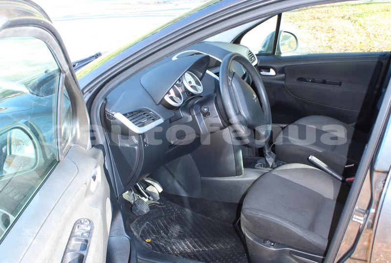 Big with watermark peugeot 207 tahiti papeete 5068