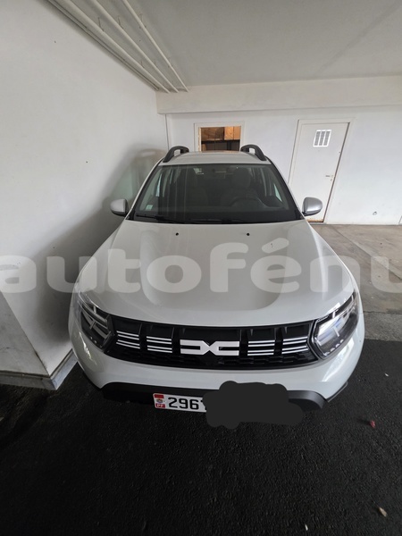 Big with watermark dacia duster tahiti faaa 5075
