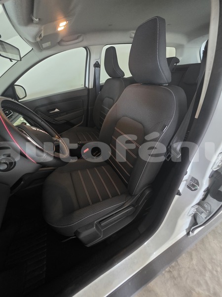 Big with watermark dacia duster tahiti faaa 5075