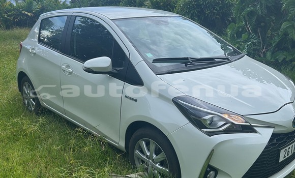 Acheter Occasion Voiture Toyota Yaris Blanc à Papara, Tahiti