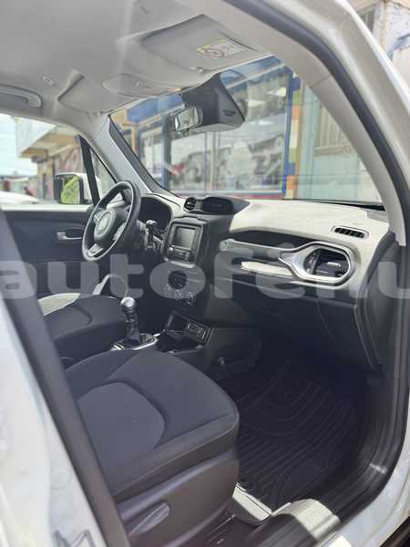 Big with watermark jeep renegade tahiti faaa 5078