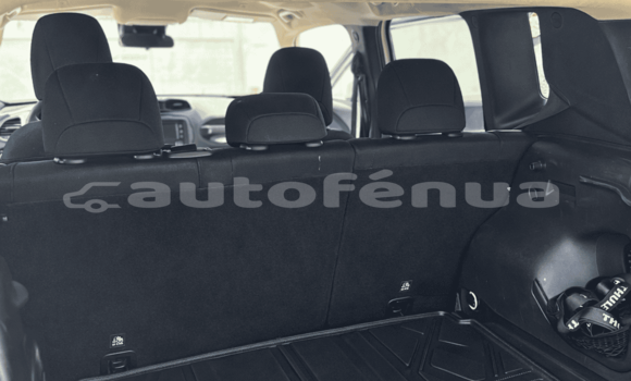 Acheter Occasion Voiture Jeep Renegade Blanc à Faaa, Tahiti Acheter Occasion Voiture Jeep Renegade Blanc à Faaa, Tahiti