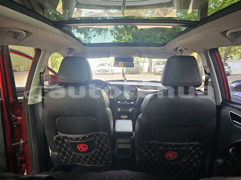 Big with watermark mg zs moorea moorea 5098