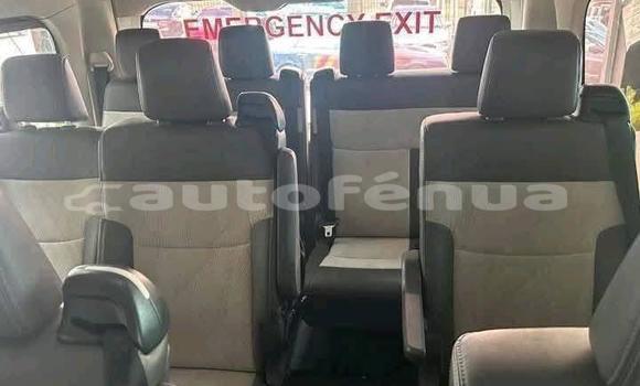 Acheter Occasion Voiture Toyota Hiace Blanc à Papeete, Tahiti Acheter Occasion Voiture Toyota Hiace Blanc à Papeete, Tahiti