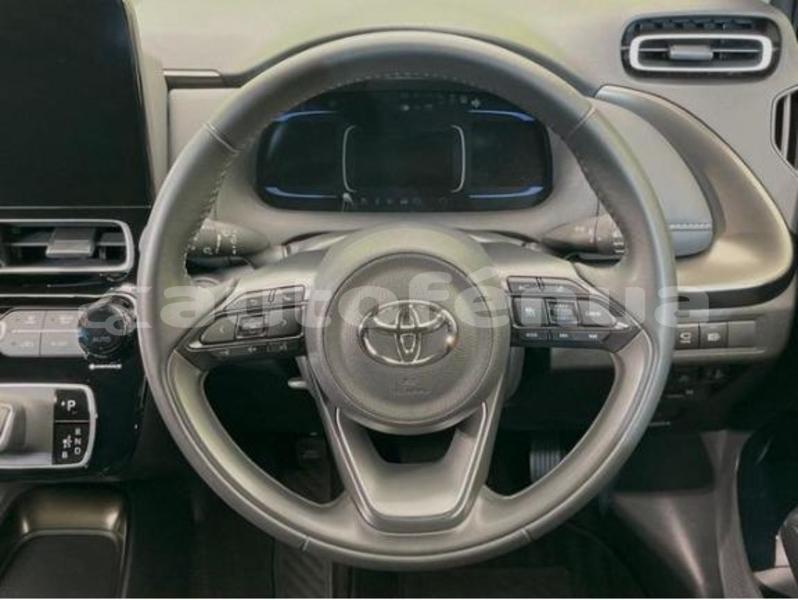 Big with watermark toyota aqua tahiti faaa 5111