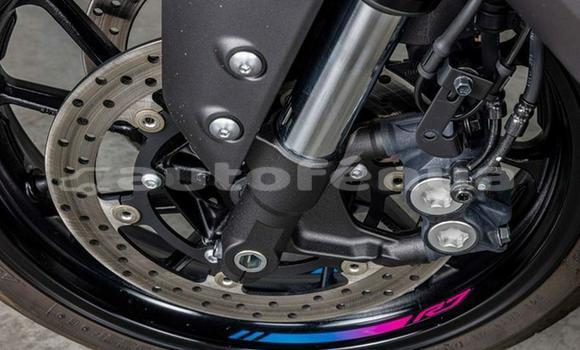 Acheter Occasion Moto Yamaha YZF Noir à Papeete, Tahiti Acheter Occasion Moto Yamaha YZF Noir à Papeete, Tahiti