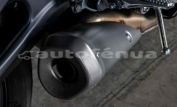 Acheter Occasion Moto Yamaha YZF Noir à Papeete, Tahiti Acheter Occasion Moto Yamaha YZF Noir à Papeete, Tahiti