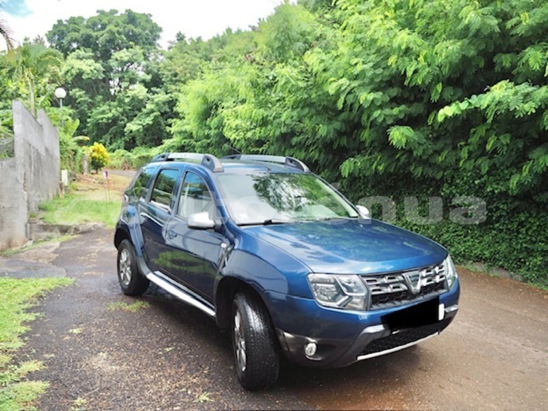 Big with watermark dacia duster tahiti faaa 5115