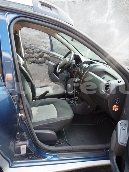 Big with watermark dacia duster tahiti faaa 5115