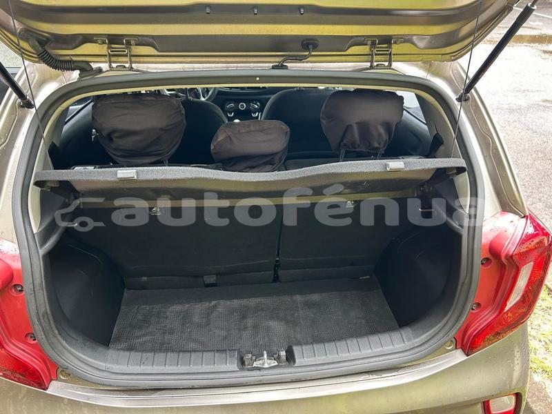 Big with watermark kia picanto tahiti punaauia 5116