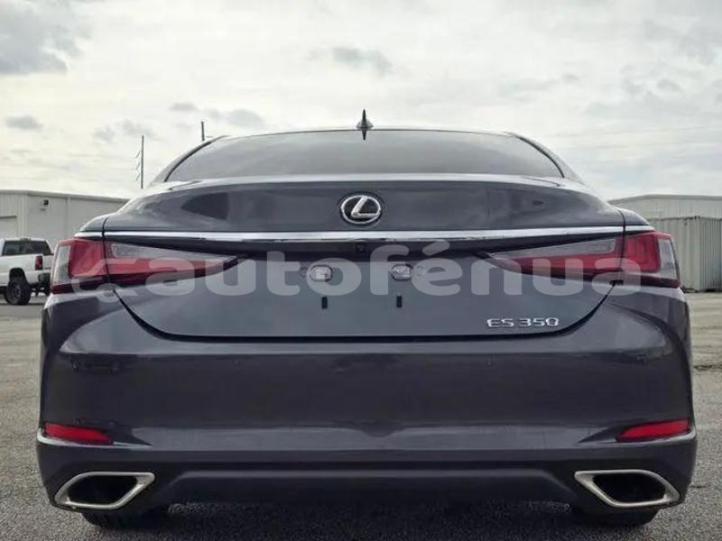 Big with watermark lexus es tuamotu arutua 5122