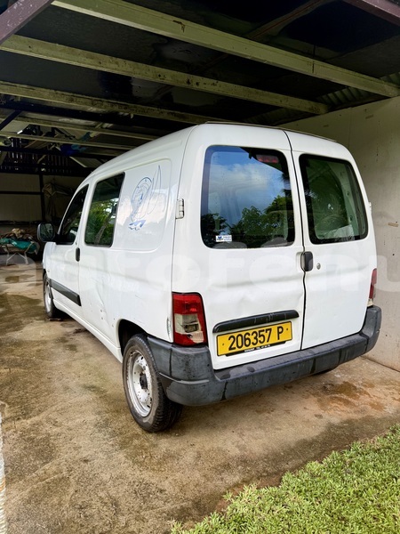 Big with watermark peugeot partner tahiti hitiaa o te ra 5123