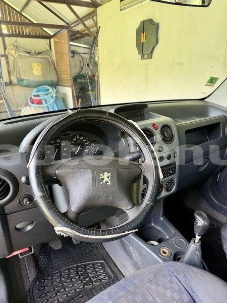 Big with watermark peugeot partner tahiti hitiaa o te ra 5123