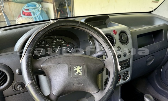 Acheter Occasion Voiture Peugeot Partner Blanc à Hitiaa O Te Ra, Tahiti Acheter Occasion Voiture Peugeot Partner Blanc à Hitiaa O Te Ra, Tahiti