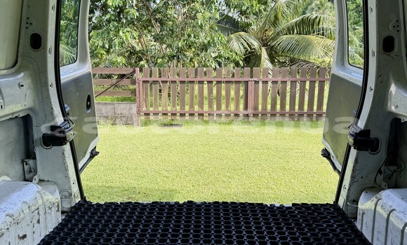 Acheter Occasion Voiture Peugeot Partner Blanc à Hitiaa O Te Ra, Tahiti Acheter Occasion Voiture Peugeot Partner Blanc à Hitiaa O Te Ra, Tahiti