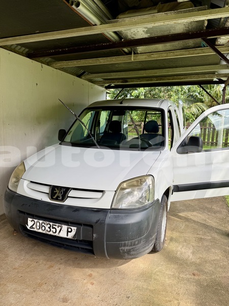 Big with watermark peugeot partner tahiti hitiaa o te ra 5123