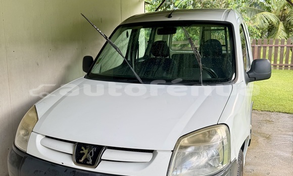 Acheter Occasion Voiture Peugeot Partner Blanc à Hitiaa O Te Ra, Tahiti Acheter Occasion Voiture Peugeot Partner Blanc à Hitiaa O Te Ra, Tahiti