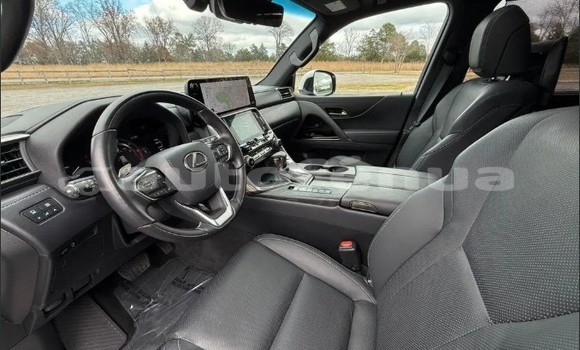 Buy Used Lexus LX White Car in Fakahima in Tuamotu Buy Used Lexus LX White Car in Fakahima in Tuamotu