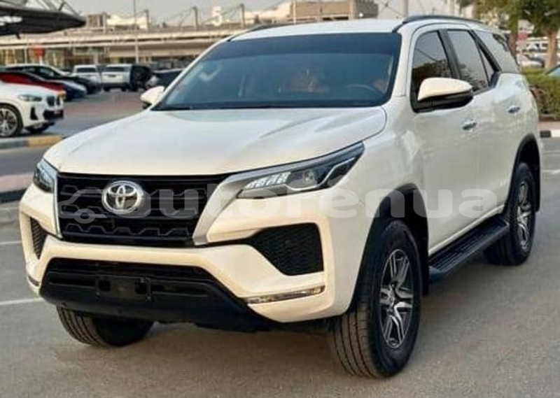 Big with watermark toyota fortuner marquesas atuona 5134