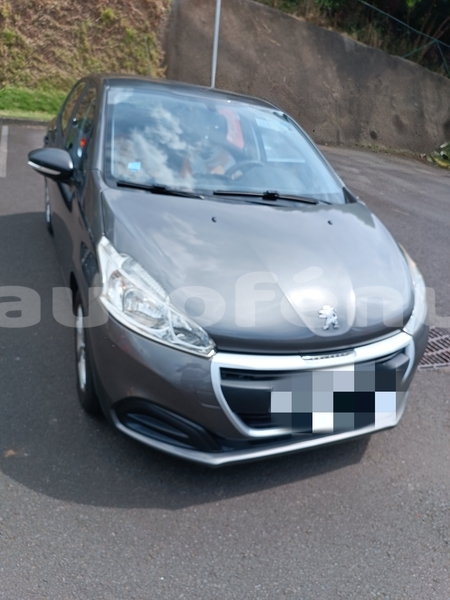 Big with watermark peugeot 208 tahiti papeete 5142