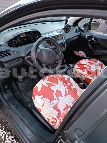 Big with watermark peugeot 208 tahiti papeete 5142