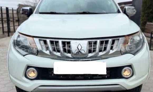 Acheter Occasion Voiture Mitsubishi L200 Blanc à Taenga, Tuamotu