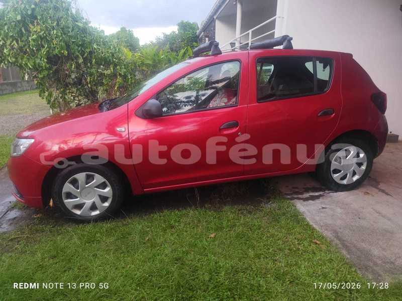 Big with watermark dacia sandero tahiti mahina 5145